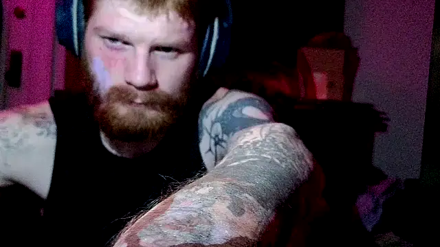 Snapshot of Magnetic127 chatting on 11-28-25, 07:22 Magnetic127 online show from 11-28-25, 07:22