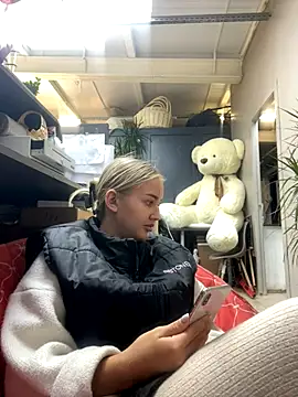 CandyVice online show from 09-25-25, 05:38