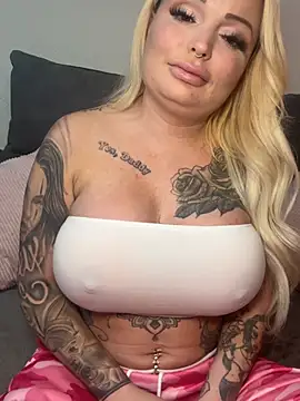 Snapshot of shortybig_official chatting on 02-19-26, 05:09 shortybig official online show from 02-19-26, 05:09