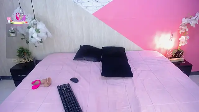 Snapshot of sophia_brunette_ chatting on 12-22-25, 11:29 sophia brunette online show from 12-22-25, 11:29