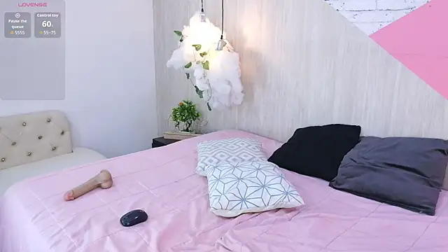 Snapshot of sophia_brunette_ chatting on 02-28-26, 11:33 sophia brunette online show from 02-28-26, 11:33