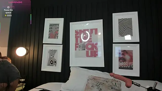 chiara evanns online show from 10-14-25, 11:11