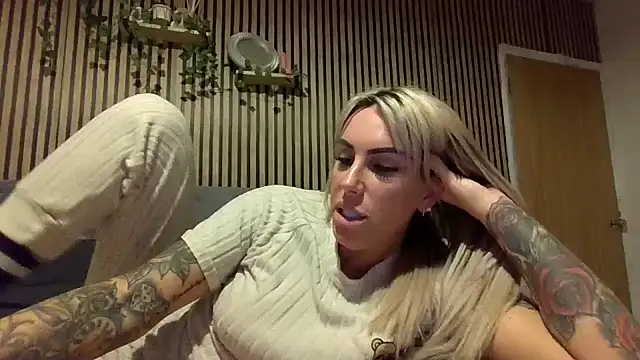 poppyinga1 online show from 03-05-26, 09:55