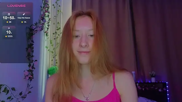 Snapshot of Candy_Flosse chatting on 09-12-25, 08:25 Candy Flosse online show from 09-12-25, 08:25