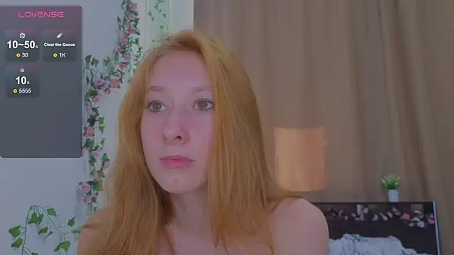 Snapshot of Candy_Flosse chatting on 09-23-25, 09:12 Candy Flosse online show from 09-23-25, 09:12