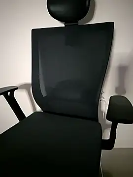 111owo111 online show from 04-11-26, 03:38