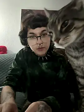 Snapshot of whitebunny88 chatting on 10-28-25, 01:09 whitebunny88 online show from 10-28-25, 01:09