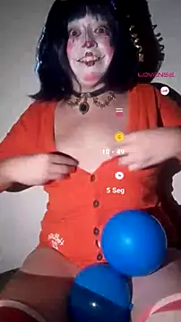 Snapshot of Lucy_YupiSweet chatting on 08-08-26, 08:49 Lucy YupiSweet online show from 08-08-26, 08:49