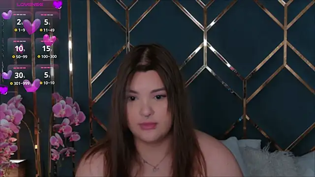 EmilyHyde online show from 02-22-26, 01:20