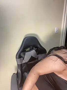 Snapshot of Vliacoooper2 chatting on 01-14-26, 06:30 Vliacoooper2 online show from 01-14-26, 06:30