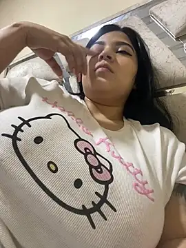 Snapshot of Vliacoooper2 chatting on 03-01-26, 10:39 Vliacoooper2 online show from 03-01-26, 10:39