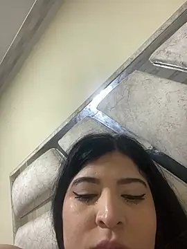 Snapshot of Vliacoooper2 chatting on 03-06-26, 04:25 Vliacoooper2 online show from 03-06-26, 04:25