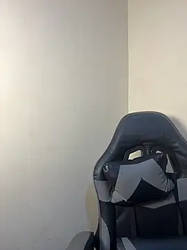 Snapshot of Vliacoooper2 chatting on 03-30-26, 11:11 Vliacoooper2 online show from 03-30-26, 11:11