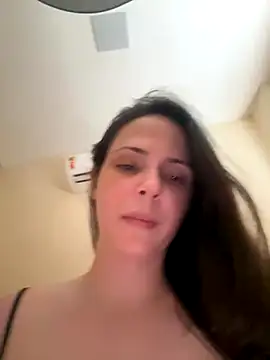 Snapshot of Lady_LauraRose chatting on 10-10-25, 05:23 Lady LauraRose online show from 10-10-25, 05:23