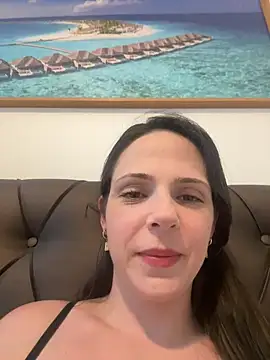 Snapshot of Lady_LauraRose chatting on 10-29-25, 12:46 Lady LauraRose online show from 10-29-25, 12:46