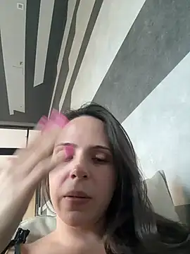 Snapshot of Lady_LauraRose chatting on 12-01-25, 08:36 Lady LauraRose online show from 12-01-25, 08:36