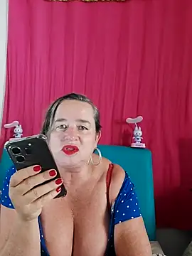 Snapshot of Miss-tetas chatting on 09-08-25, 02:38 Miss-tetas online show from 09-08-25, 02:38