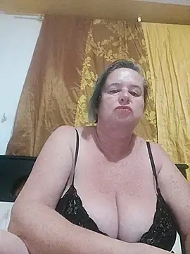 Snapshot of Miss-tetas chatting on 09-23-25, 10:40 Miss-tetas online show from 09-23-25, 10:40