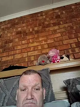 Snapshot of wallacelegend chatting on 09-23-25, 05:54 wallacelegend online show from 09-23-25, 05:54