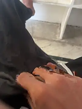 Snapshot of hyderabadii_boi chatting on 11-28-25, 10:18 hyderabadii boi online show from 11-28-25, 10:18