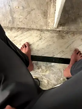 Snapshot of hyderabadii_boi chatting on 12-18-25, 09:59 hyderabadii boi online show from 12-18-25, 09:59