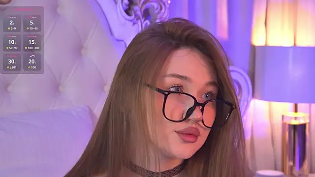 NancySmitts online show from 10-19-25, 03:45