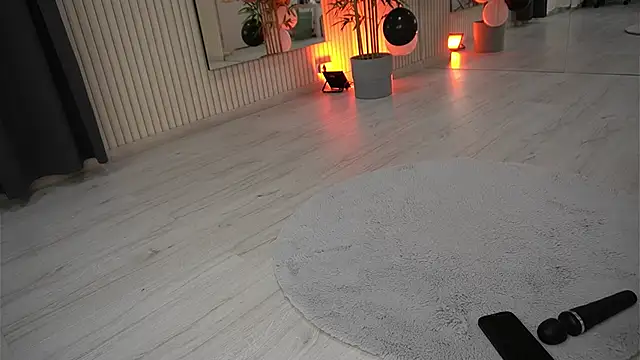 EmmaBlanco online show from 11-21-25, 08:29