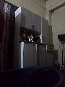 Snapshot of RFeltomWhitJ chatting on 09-27-25, 04:34 RFeltomWhitJ online show from 09-27-25, 04:34