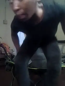 Snapshot of RFeltomWhitJ chatting on 10-12-25, 02:05 RFeltomWhitJ online show from 10-12-25, 02:05