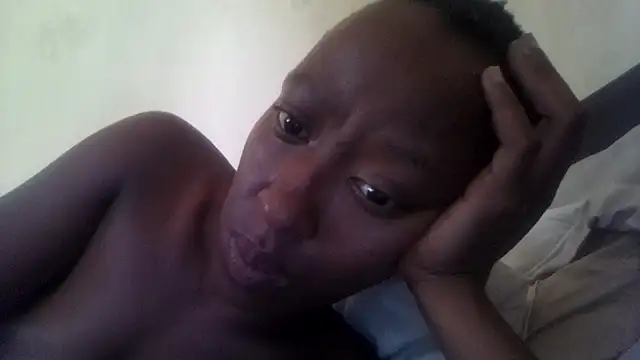 Snapshot of RFeltomWhitJ chatting on 10-14-25, 11:22 RFeltomWhitJ online show from 10-14-25, 11:22