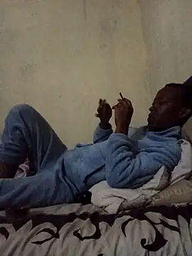 Snapshot of RFeltomWhitJ chatting on 10-20-25, 03:23 RFeltomWhitJ online show from 10-20-25, 03:23