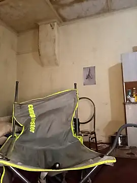 Snapshot of RFeltomWhitJ chatting on 10-21-25, 03:29 RFeltomWhitJ online show from 10-21-25, 03:29