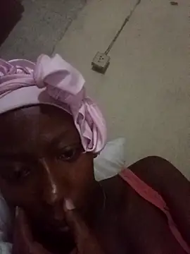 Snapshot of RFeltomWhitJ chatting on 11-07-25, 02:22 RFeltomWhitJ online show from 11-07-25, 02:22