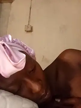 Snapshot of RFeltomWhitJ chatting on 11-13-25, 06:51 RFeltomWhitJ online show from 11-13-25, 06:51