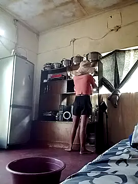 Snapshot of RFeltomWhitJ chatting on 11-19-25, 02:28 RFeltomWhitJ online show from 11-19-25, 02:28