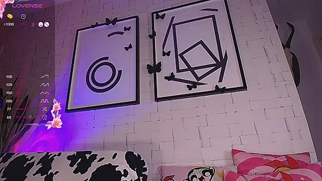 Snapshot of nikkichu chatting on 09-14-25, 05:28 nikkichu online show from 09-14-25, 05:28