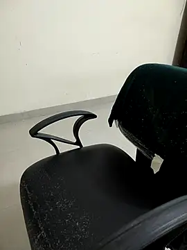 Snapshot of Pihu_Chopra chatting on 09-09-25, 02:49 Pihu Chopra online show from 09-09-25, 02:49