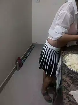 Snapshot of Pihu_Chopra chatting on 09-15-25, 03:23 Pihu Chopra online show from 09-15-25, 03:23