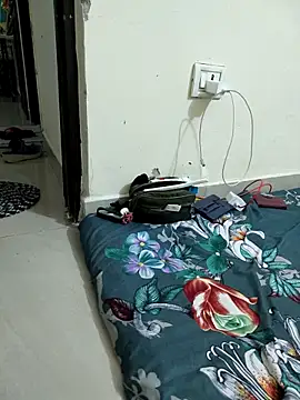 Snapshot of Pihu_Chopra chatting on 09-25-25, 04:32 Pihu Chopra online show from 09-25-25, 04:32