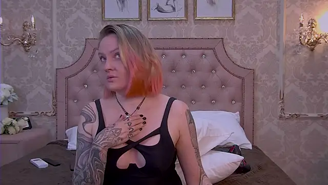 Snapshot of Kate_Storm chatting on 10-23-25, 04:12 Kate Storm online show from 10-23-25, 04:12