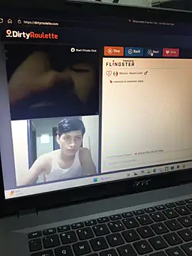 Snapshot of coppel chatting on 10-27-25, 11:20 coppel online show from 10-27-25, 11:20