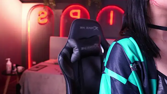 Snapshot of Roma_hells chatting on 09-17-25, 07:04 Roma hells online show from 09-17-25, 07:04