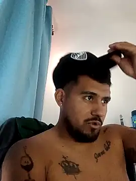 Snapshot of maxiiii125 chatting on 11-17-25, 05:19 maxiiii125 online show from 11-17-25, 05:19