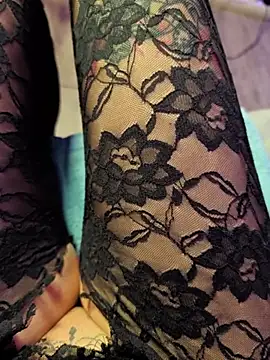 sarahpearlx online show from 04-15-26, 08:42