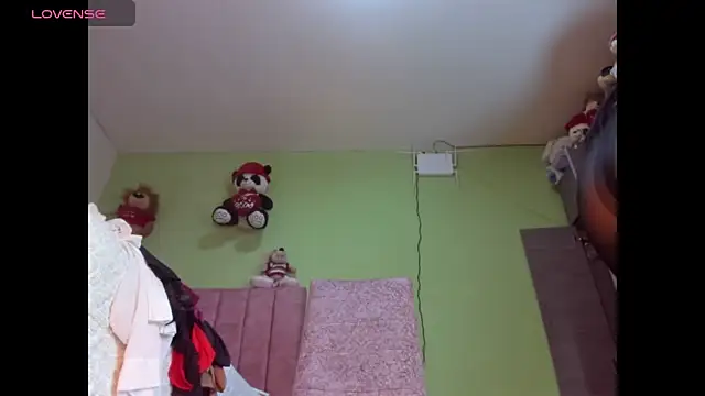 hot Dariana pantyhose online show from 10-15-25, 12:27