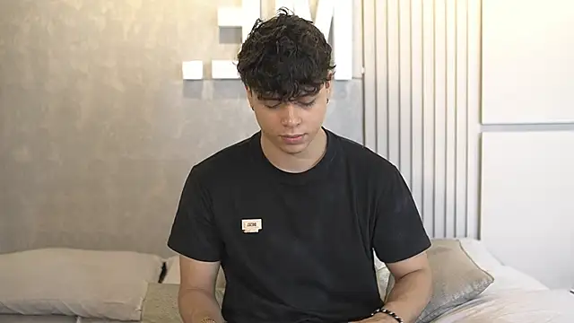 Ethan occonor online show from 10-19-25, 06:41