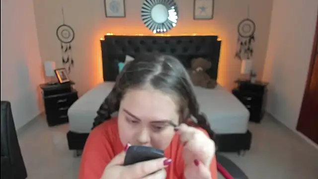 LolaVillalobos online show from 09-20-25, 02:07