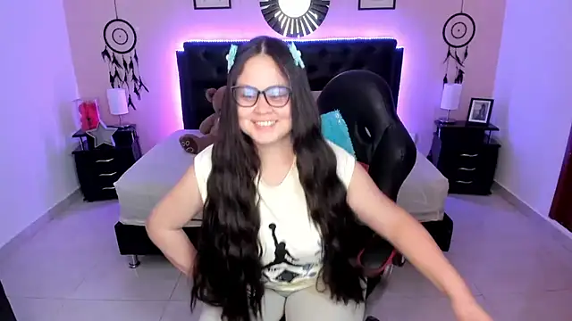 LolaVillalobos online show from 03-19-26, 12:20