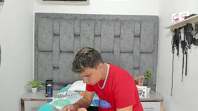 DavilANDkevin2 online show from 11-05-25, 01:49