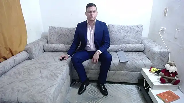 Victor Maitland online show from 12-19-25, 03:57